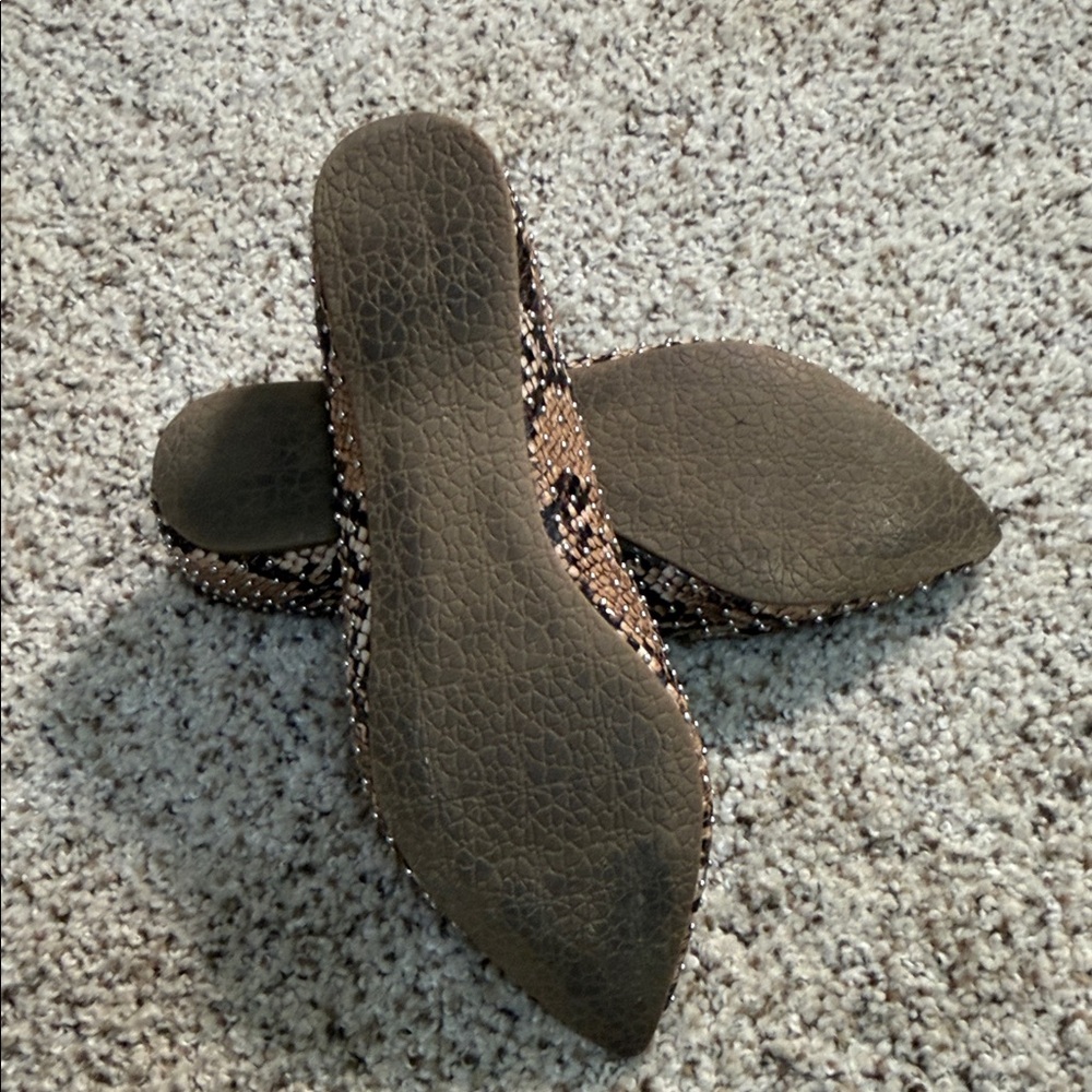 Steve Madden Tan and Black Patterned Loafers - Picture 5 of 5